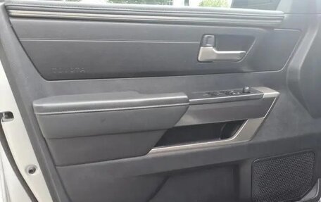 Toyota Tundra, 2022 год, 5 600 000 рублей, 9 фотография
