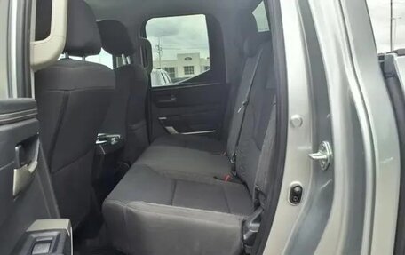 Toyota Tundra, 2022 год, 5 600 000 рублей, 22 фотография