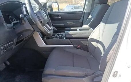Toyota Tundra, 2022 год, 6 030 000 рублей, 15 фотография