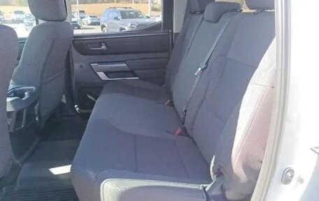 Toyota Tundra, 2022 год, 6 030 000 рублей, 25 фотография