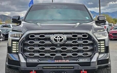 Toyota Tundra, 2022 год, 7 320 000 рублей, 2 фотография