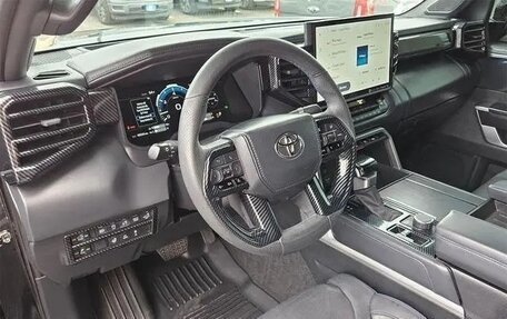 Toyota Tundra, 2022 год, 7 320 000 рублей, 11 фотография