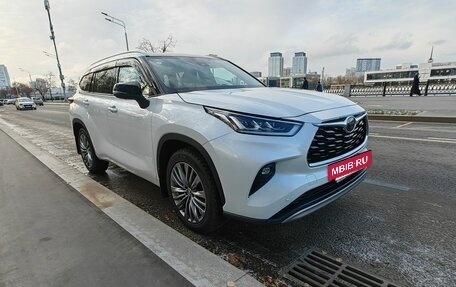 Toyota Highlander, 2024 год, 3 фотография