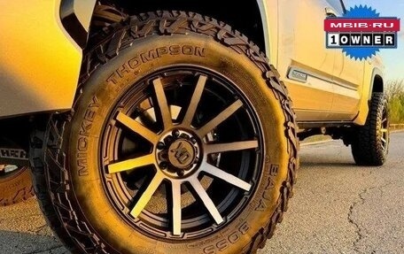 Toyota Tundra, 2022 год, 8 100 000 рублей, 11 фотография