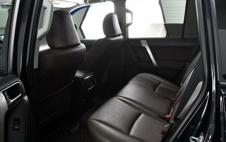 Toyota Land Cruiser Prado 150 рестайлинг 2, 2015 год, 3 539 000 рублей, 11 фотография