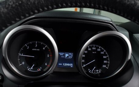 Toyota Land Cruiser Prado 150 рестайлинг 2, 2015 год, 3 539 000 рублей, 18 фотография