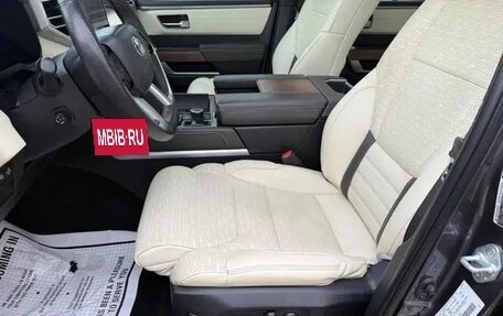 Toyota Tundra, 2022 год, 7 340 000 рублей, 29 фотография