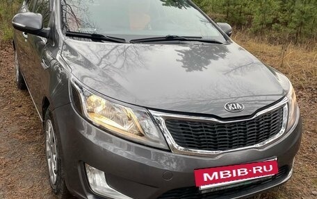 KIA Rio III рестайлинг, 2013 год, 820 000 рублей, 2 фотография
