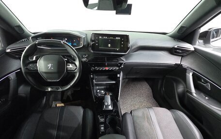 Peugeot 2008 II, 2021 год, 1 459 000 рублей, 7 фотография