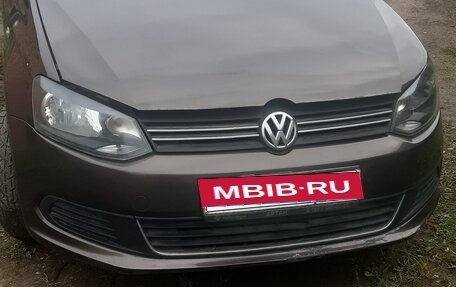 Volkswagen Polo VI (EU Market), 2014 год, 700 000 рублей, 2 фотография