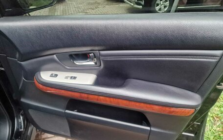 Lexus RX II рестайлинг, 2004 год, 2 100 000 рублей, 23 фотография