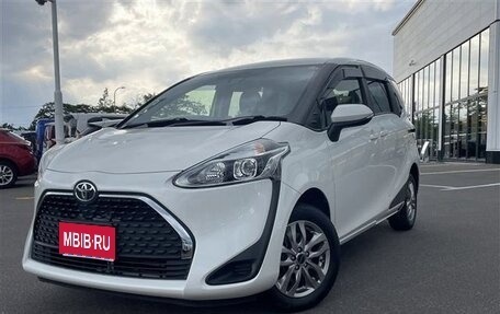 Toyota Sienta II, 2022 год, 1 119 000 рублей, 1 фотография