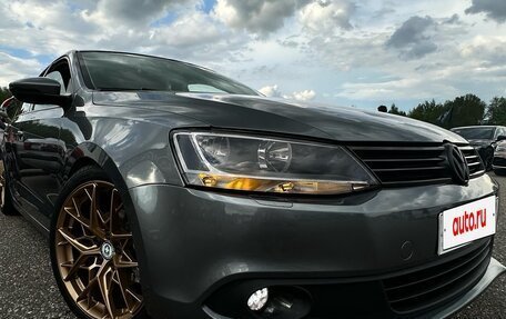 Volkswagen Jetta VI, 2011 год, 970 000 рублей, 18 фотография