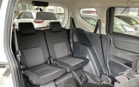 Toyota Sienta II, 2022 год, 1 119 000 рублей, 22 фотография