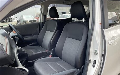 Toyota Sienta II, 2022 год, 1 119 000 рублей, 19 фотография