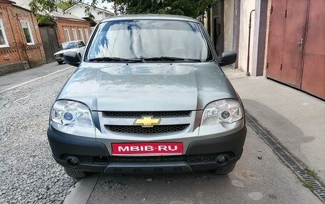 Chevrolet Niva I рестайлинг, 2015 год, 601 000 рублей, 1 фотография