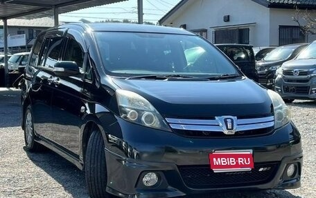 Toyota ISis I, 2013 год, 990 000 рублей, 1 фотография