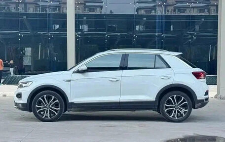 Volkswagen T-Roc I, 2022 год, 1 350 125 рублей, 5 фотография