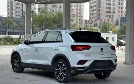 Volkswagen T-Roc I, 2022 год, 1 350 125 рублей, 15 фотография