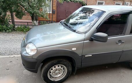 Chevrolet Niva I рестайлинг, 2015 год, 601 000 рублей, 2 фотография