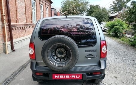 Chevrolet Niva I рестайлинг, 2015 год, 601 000 рублей, 4 фотография