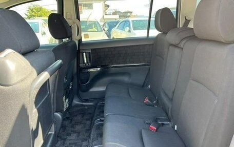 Toyota ISis I, 2013 год, 990 000 рублей, 17 фотография