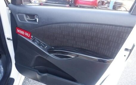 Toyota ISis I, 2012 год, 1 000 000 рублей, 6 фотография