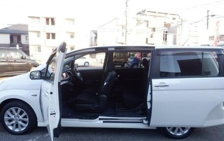 Toyota ISis I, 2012 год, 1 000 000 рублей, 24 фотография