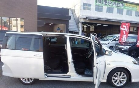 Toyota ISis I, 2012 год, 1 000 000 рублей, 25 фотография