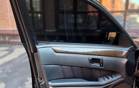 Mercedes-Benz E-Класс, 2010 год, 1 850 000 рублей, 10 фотография