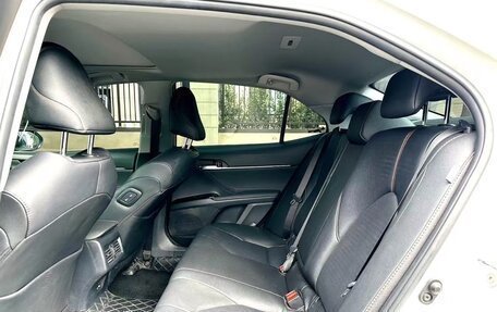 Toyota Camry, 2021 год, 3 499 000 рублей, 8 фотография