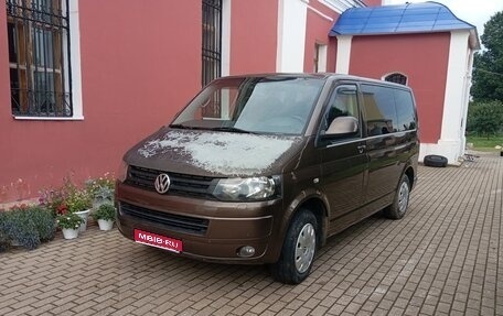 Volkswagen Caravelle T5, 2012 год, 1 500 000 рублей, 1 фотография