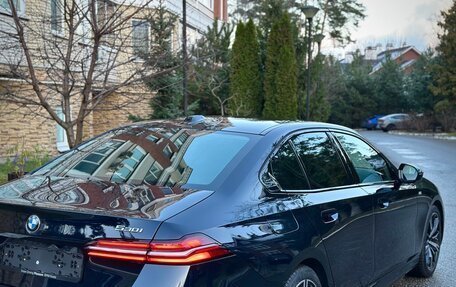 BMW 5 серия, 2024 год, 8 290 000 рублей, 2 фотография