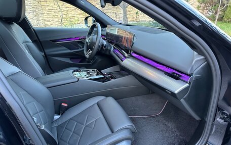 BMW 5 серия, 2024 год, 8 290 000 рублей, 21 фотография