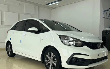 Honda Fit, 2021 год, 1 400 000 рублей, 3 фотография