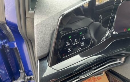 Volkswagen Golf VIII, 2021 год, 1 500 000 рублей, 15 фотография