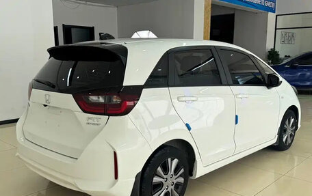 Honda Fit, 2021 год, 1 400 000 рублей, 6 фотография