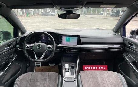 Volkswagen Golf VIII, 2021 год, 1 500 000 рублей, 11 фотография