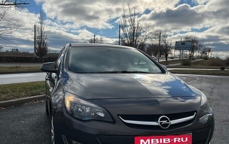 Opel Astra J, 2013 год, 900 000 рублей, 2 фотография