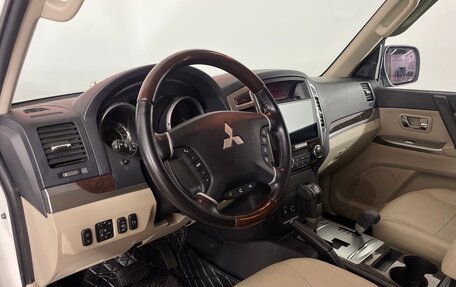 Mitsubishi Pajero IV, 2019 год, 3 800 000 рублей, 9 фотография
