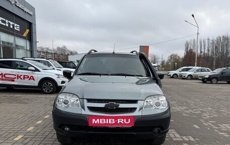 Chevrolet Niva I рестайлинг, 2018 год, 740 000 рублей, 2 фотография