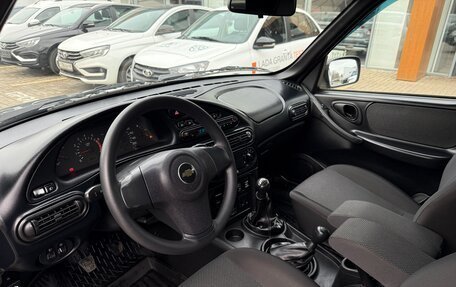 Chevrolet Niva I рестайлинг, 2018 год, 740 000 рублей, 12 фотография