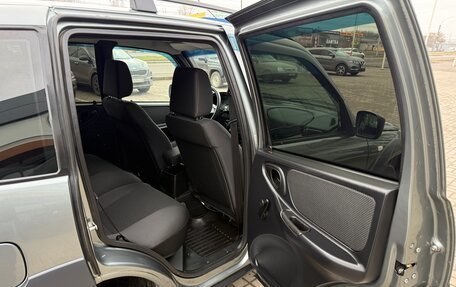 Chevrolet Niva I рестайлинг, 2018 год, 740 000 рублей, 16 фотография