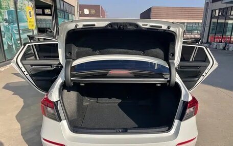 Honda Civic, 2022 год, 1 900 000 рублей, 6 фотография