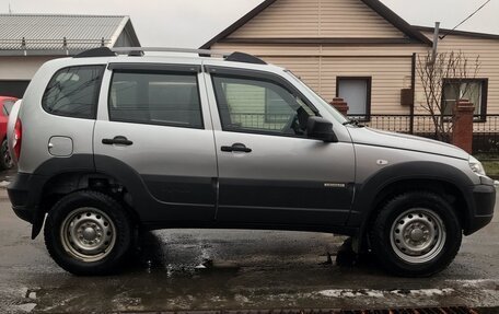 Chevrolet Niva I рестайлинг, 2017 год, 670 000 рублей, 6 фотография
