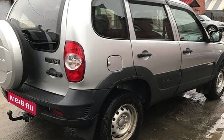 Chevrolet Niva I рестайлинг, 2017 год, 670 000 рублей, 5 фотография