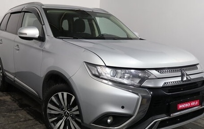 Mitsubishi Outlander III рестайлинг 3, 2019 год, 1 799 000 рублей, 1 фотография