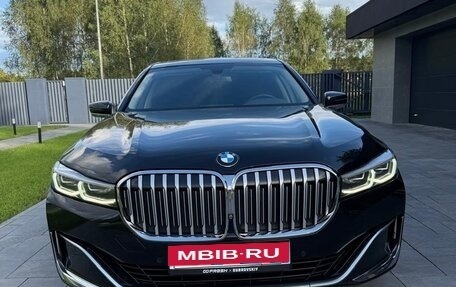 BMW 7 серия, 2019 год, 4 690 000 рублей, 1 фотография
