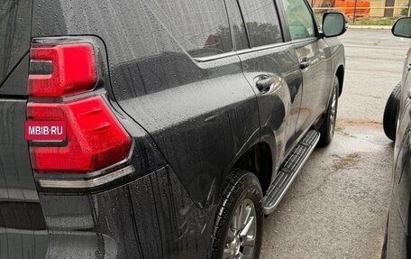 Toyota Land Cruiser Prado 150 рестайлинг 2, 2018 год, 3 850 000 рублей, 5 фотография