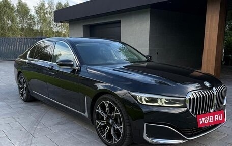 BMW 7 серия, 2019 год, 4 690 000 рублей, 2 фотография